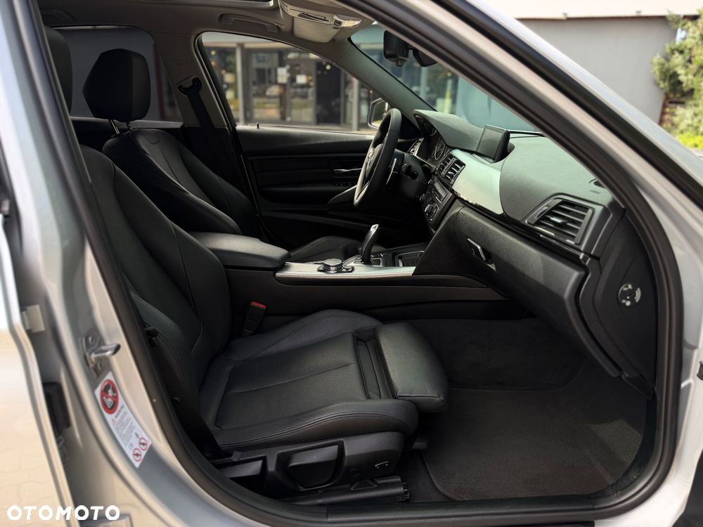 BMW Seria 3 - 16