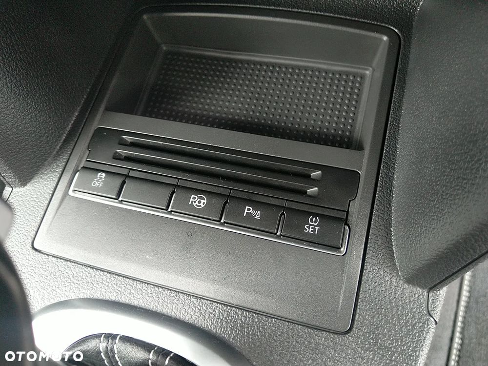 Volkswagen Touran 1.6 TDI DPF DSG Cup - 24