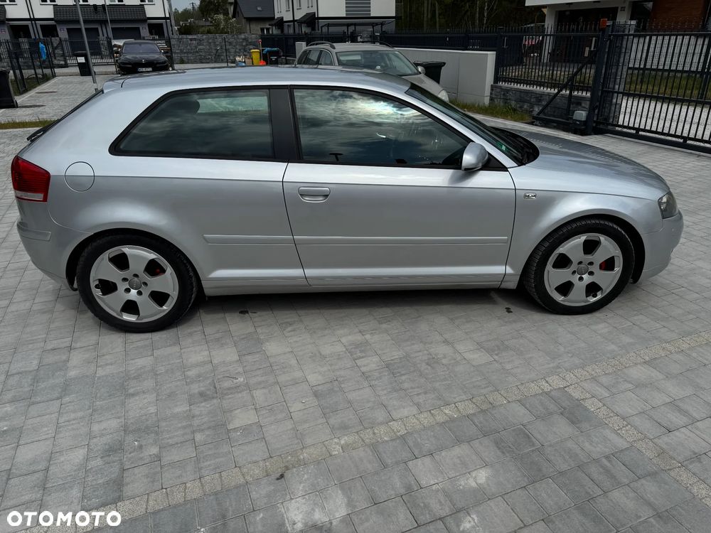 Audi A3 3-drzwiowe 1.6 Attraction - 14