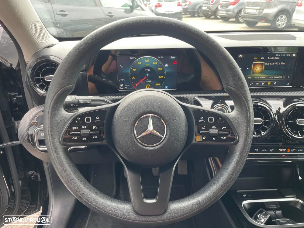Mercedes-Benz A 160 Edition 2020 - 17