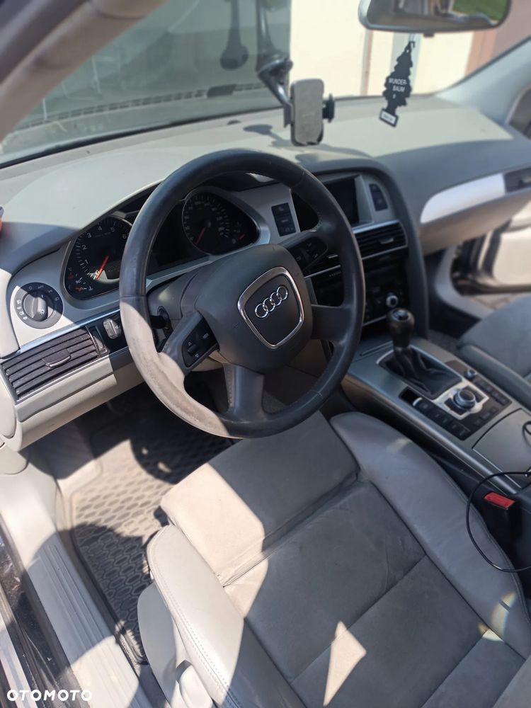 Audi A6 Avant - 1