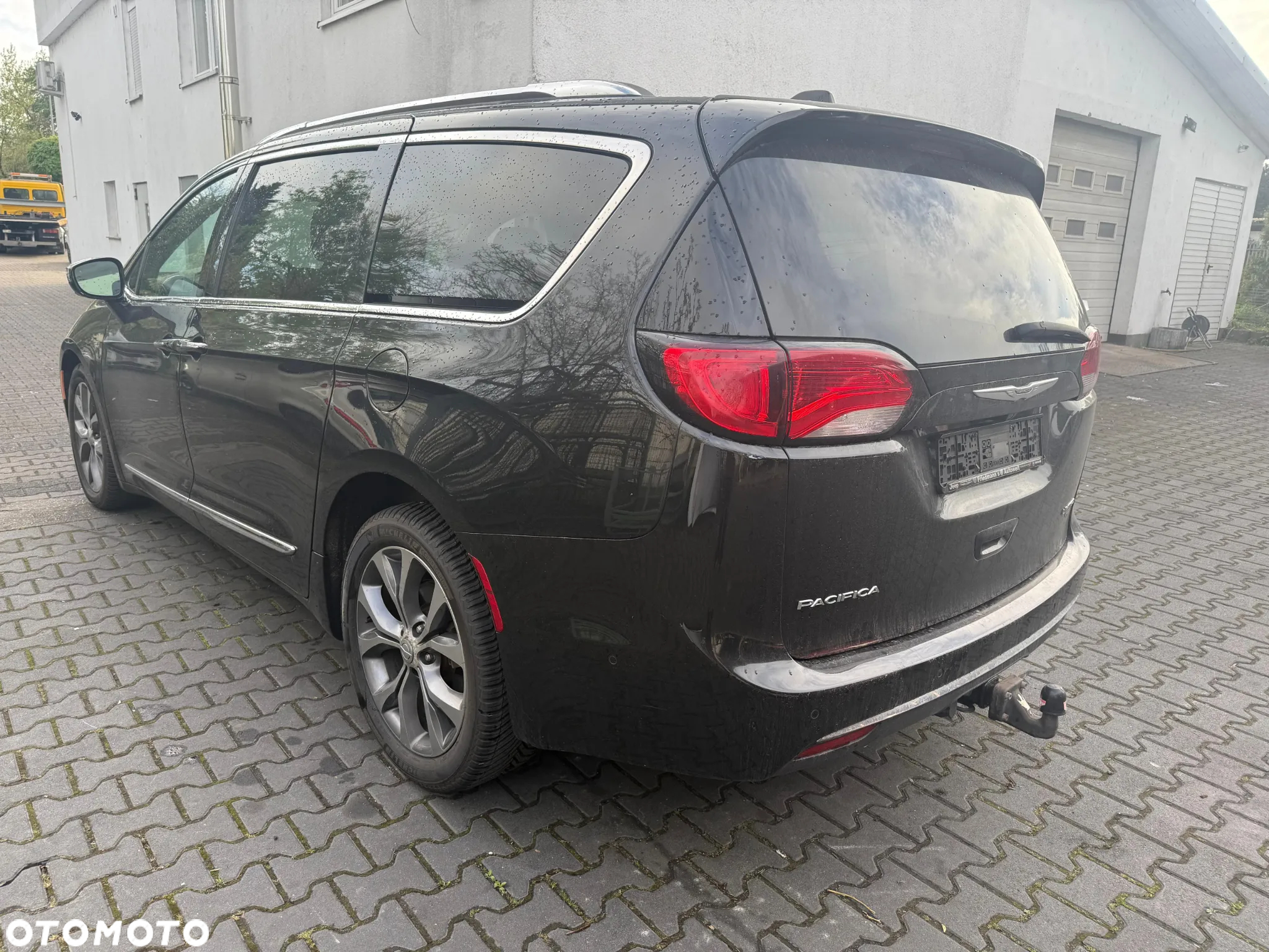 Chrysler Pacifica - 6