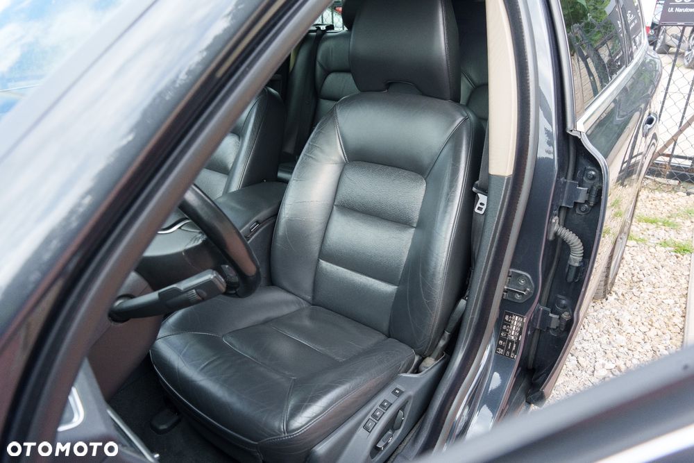 Volvo V70 2.0D Momentum - 10