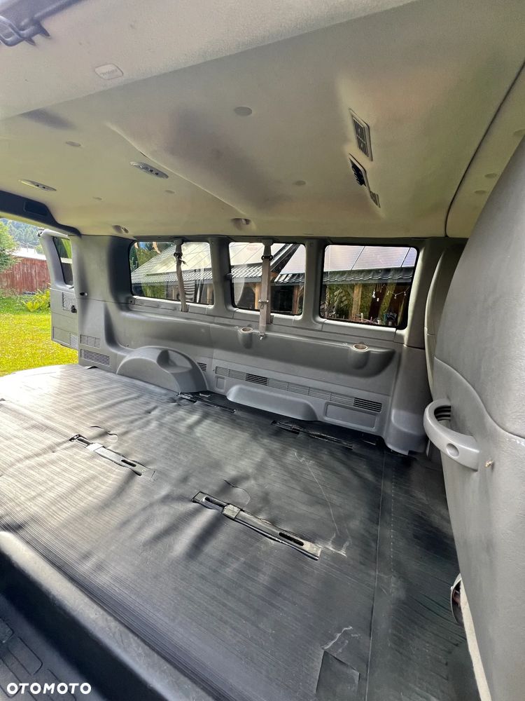 Chevrolet Express - 23
