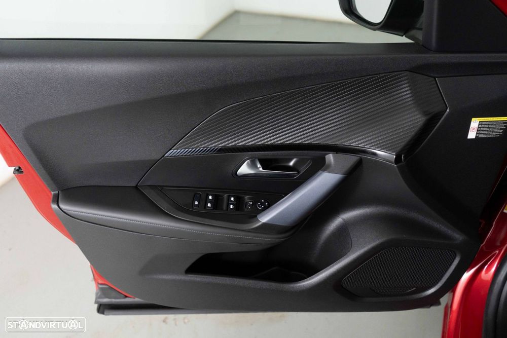 Peugeot 2008 1.2 PureTech Allure Pack - 20