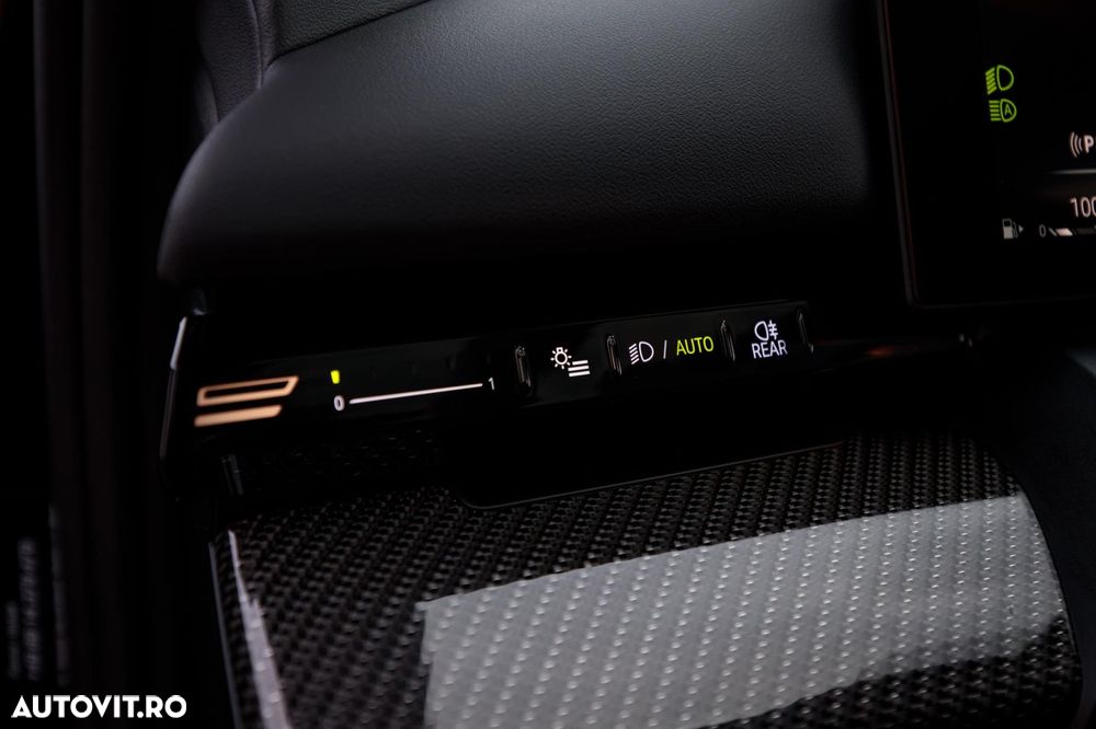 BMW Seria 5 520i AT MHEV - 27