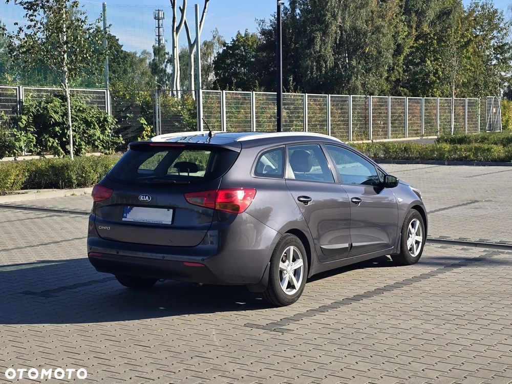 Kia Ceed Cee'd 1.6 GDI M - 3
