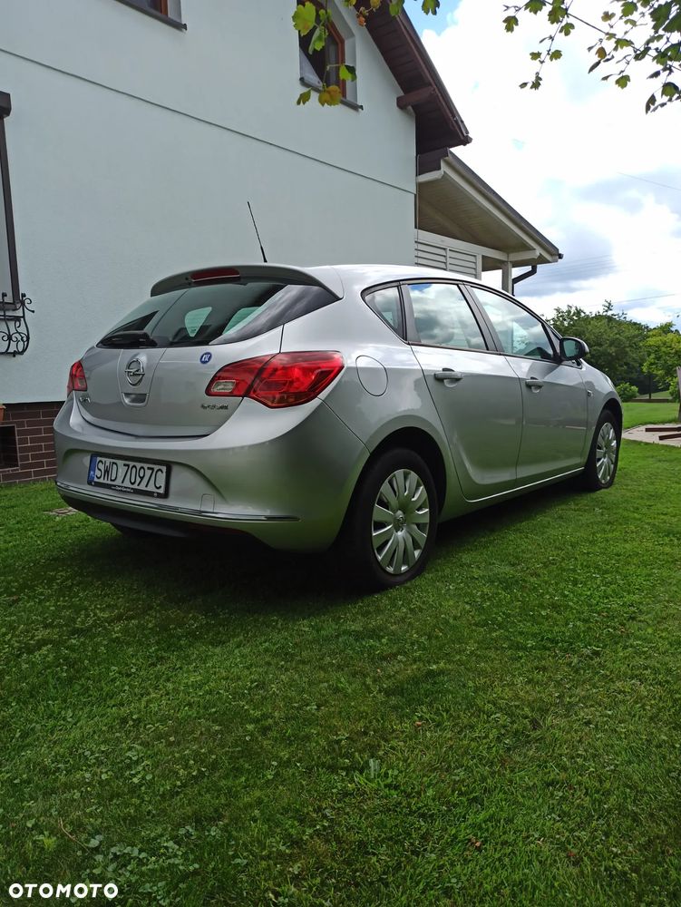 Opel Astra 1.4 ecoFLEX Cosmo - 5