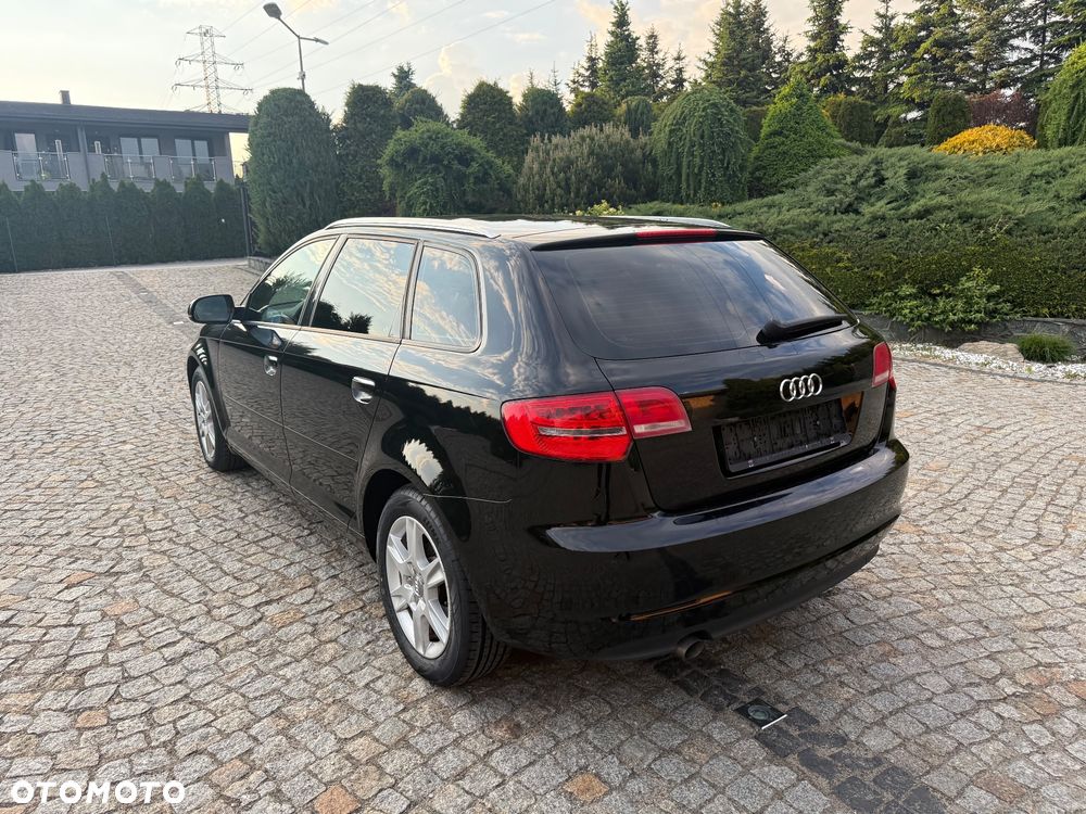 Audi A3 Sportback 1.6 Ambiente - 14