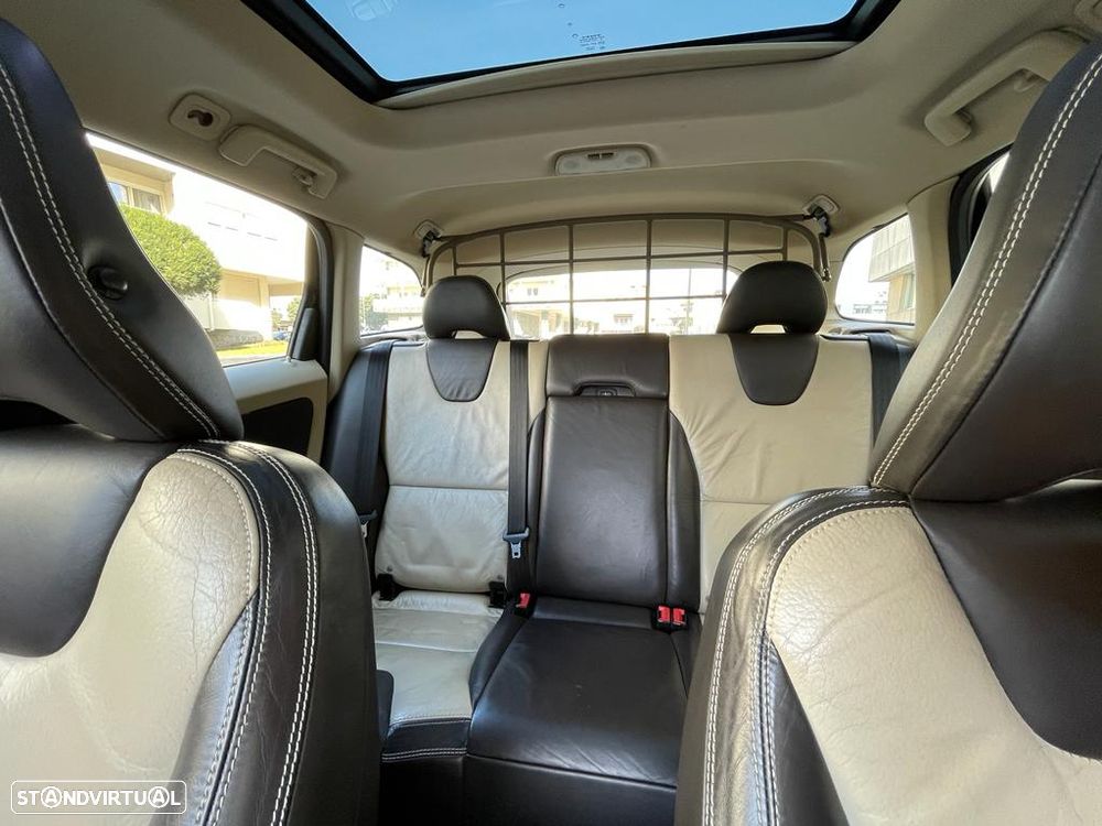 Volvo XC 60 D5 Summum Geartronic - 10