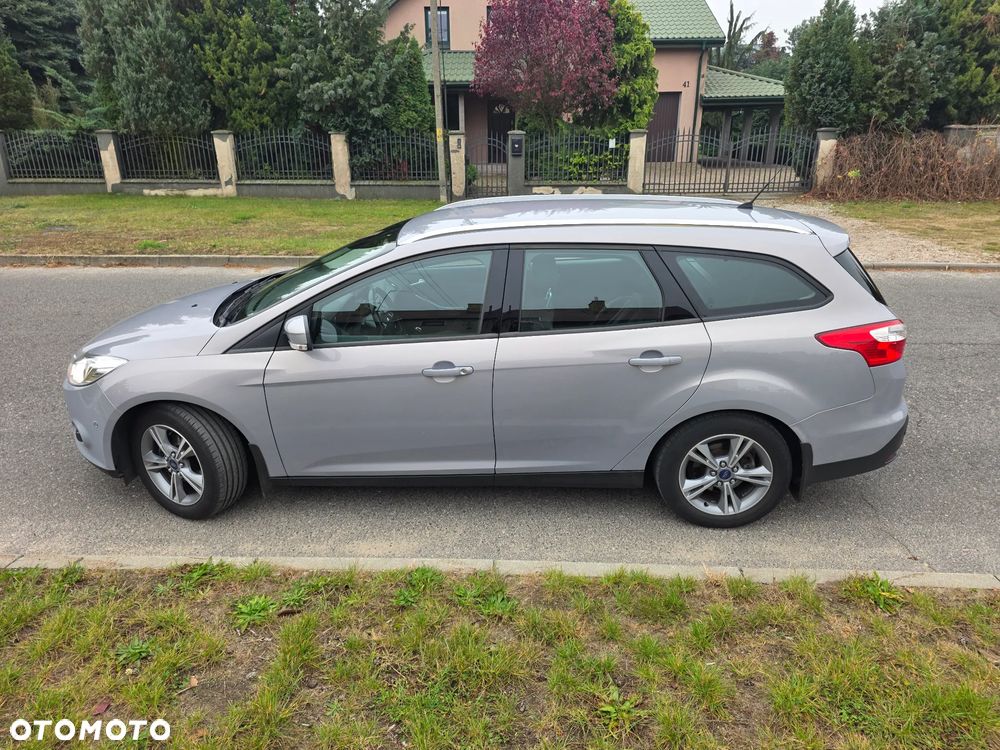 Ford Focus 1.6 Trend - 25