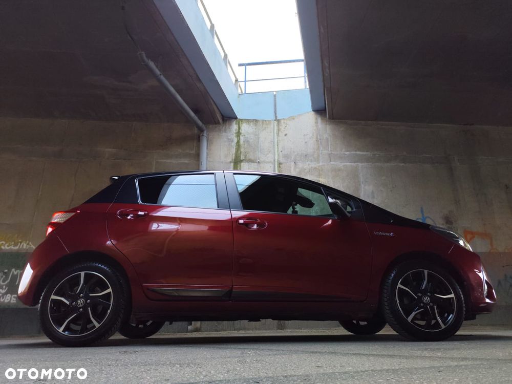 Toyota Yaris Hybrid 100 Selection Passion - 9