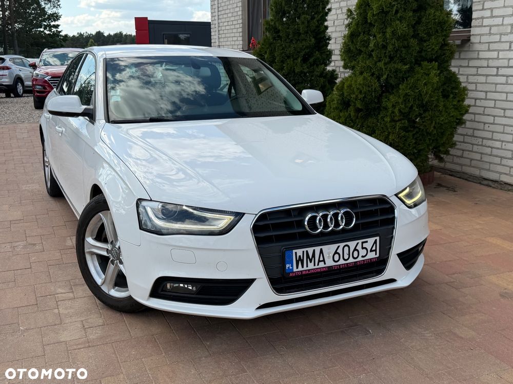 Audi A4 Limousine - 1