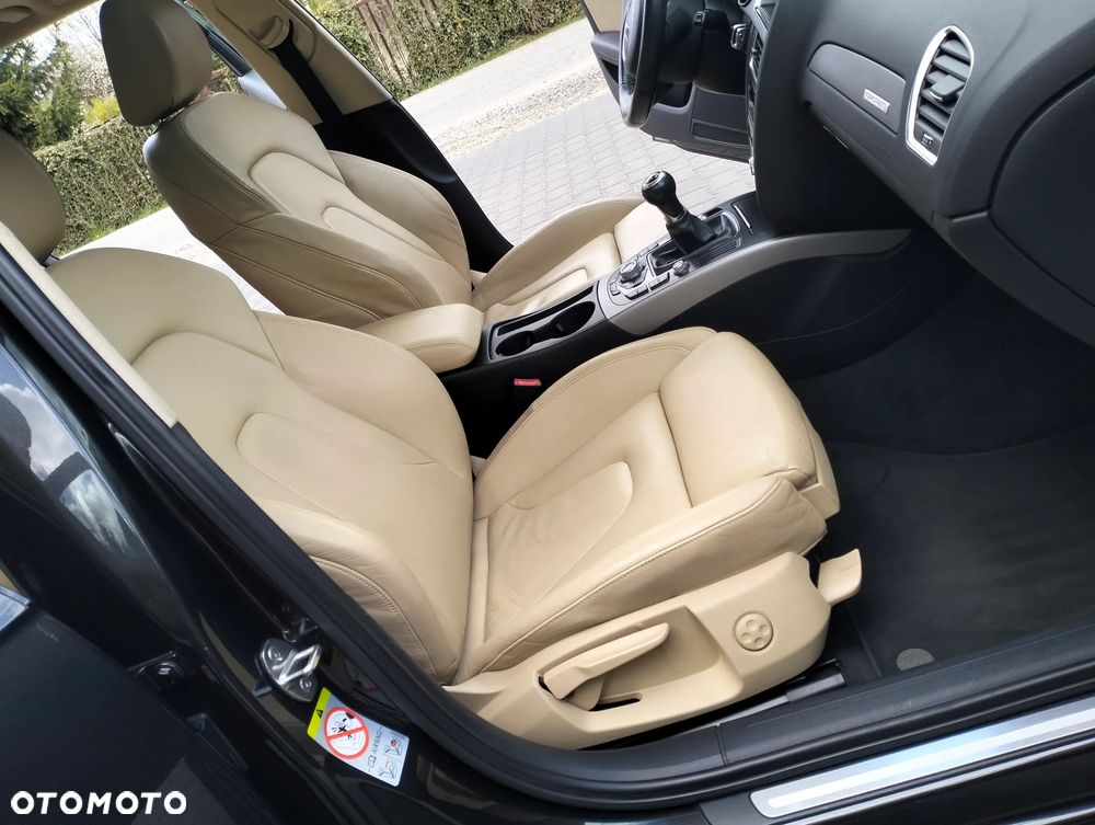 Audi A4 Avant 2.0 TDI DPF quattro Attraction - 29