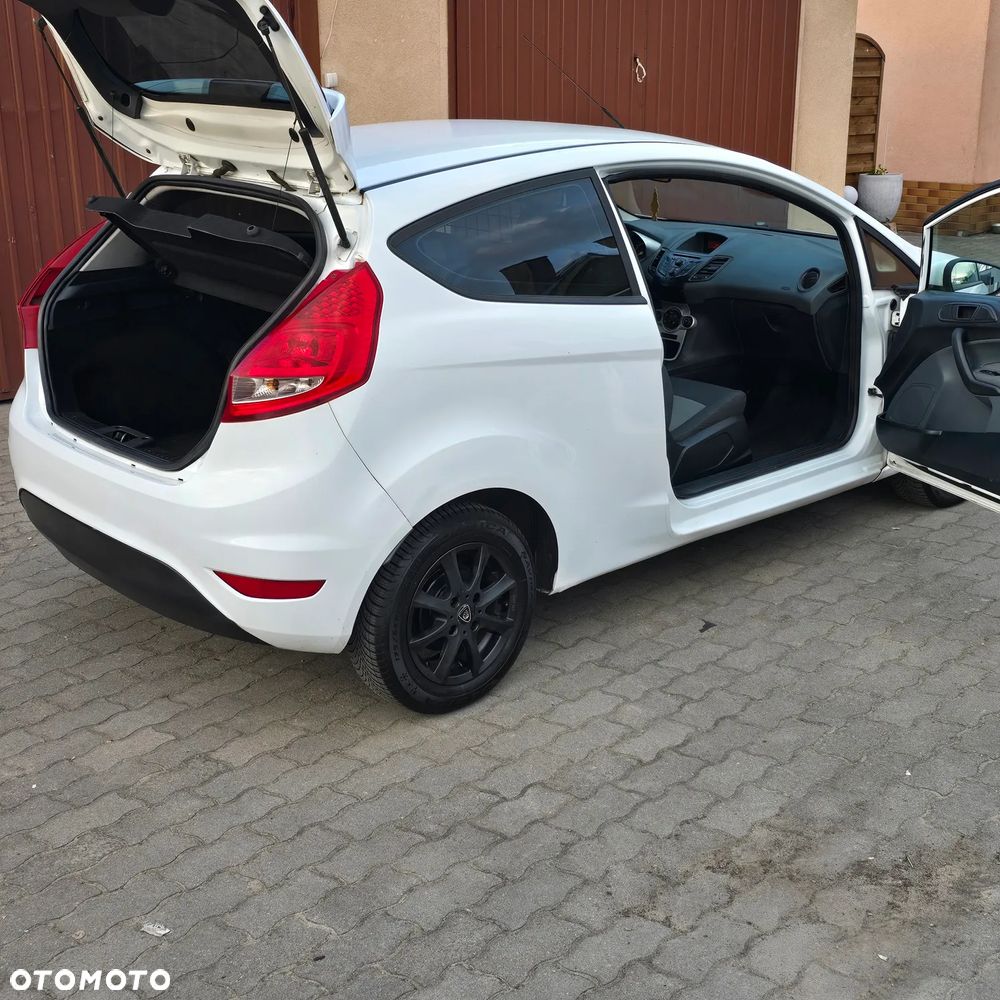 Ford FIESTA - 11