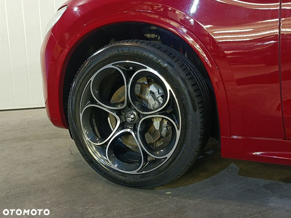 Alfa Romeo Stelvio - 5