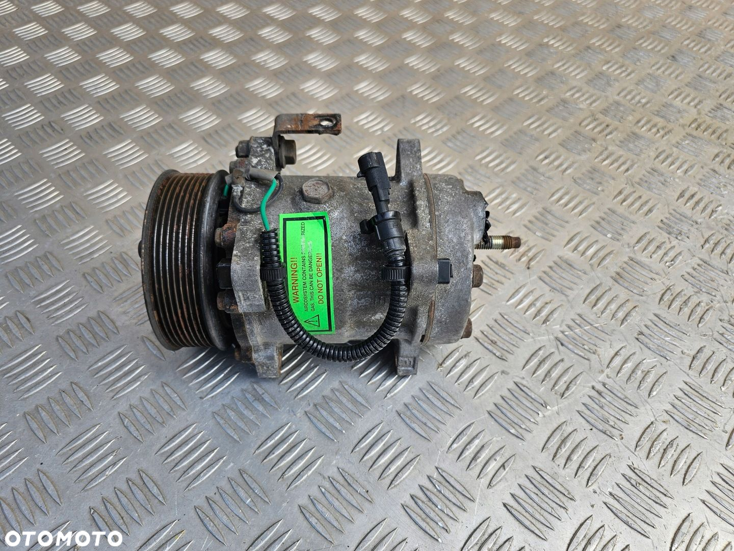 SPRĘŻARKA KOMPRESOR KLIMATYZACJI DAF LF 45 55 CF SANDEN MODEL 8120 - 2