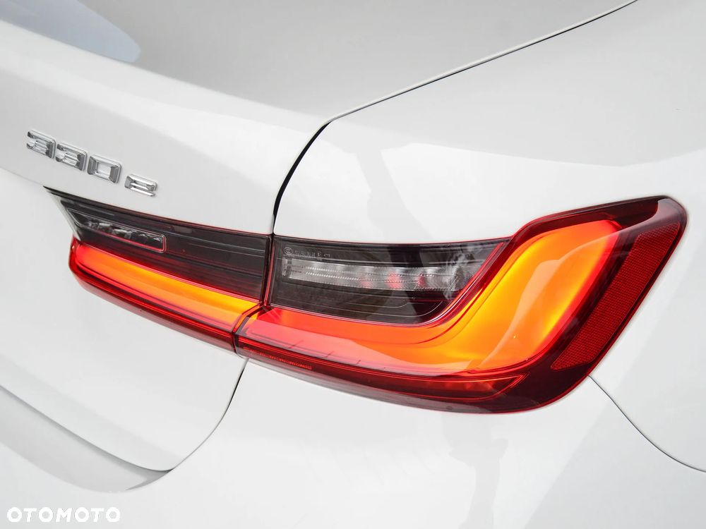 BMW Seria 3 330e PHEV xDrive M Sport sport - 10