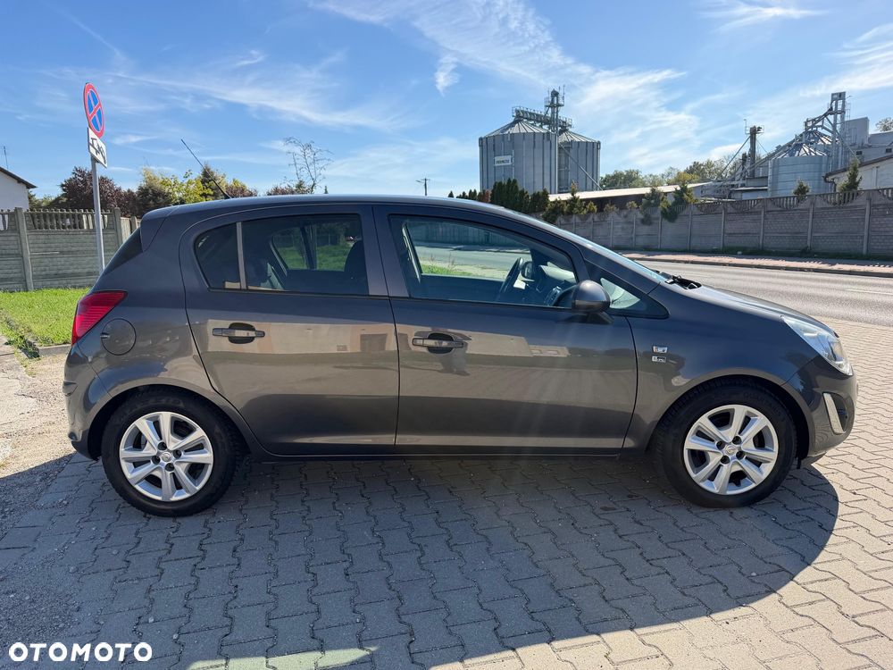 Opel Corsa 1.4 16V 150 Jahre - 7