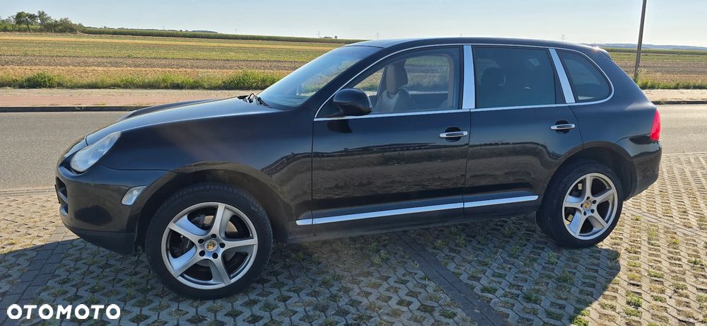 Porsche Cayenne - 2