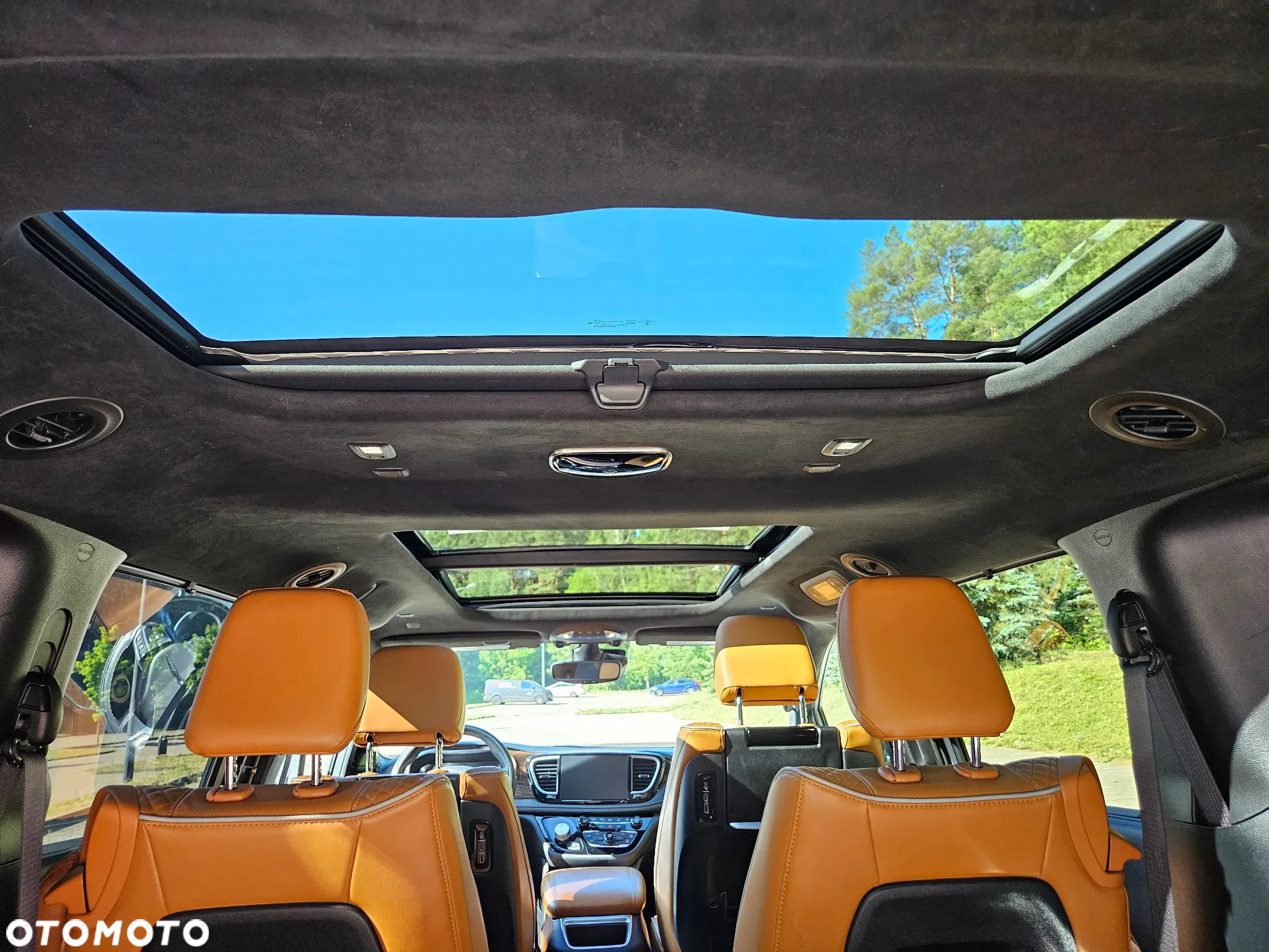 Chrysler Pacifica - 20