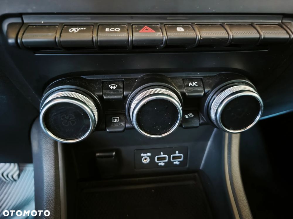 Renault Captur - 23