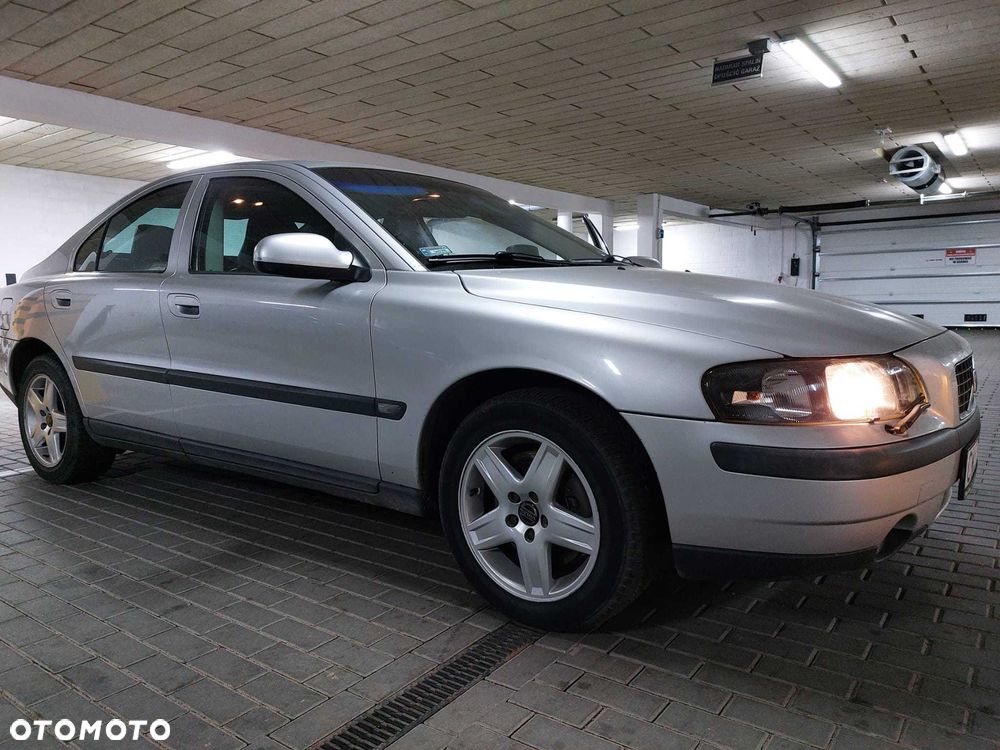 Volvo S60 - 1