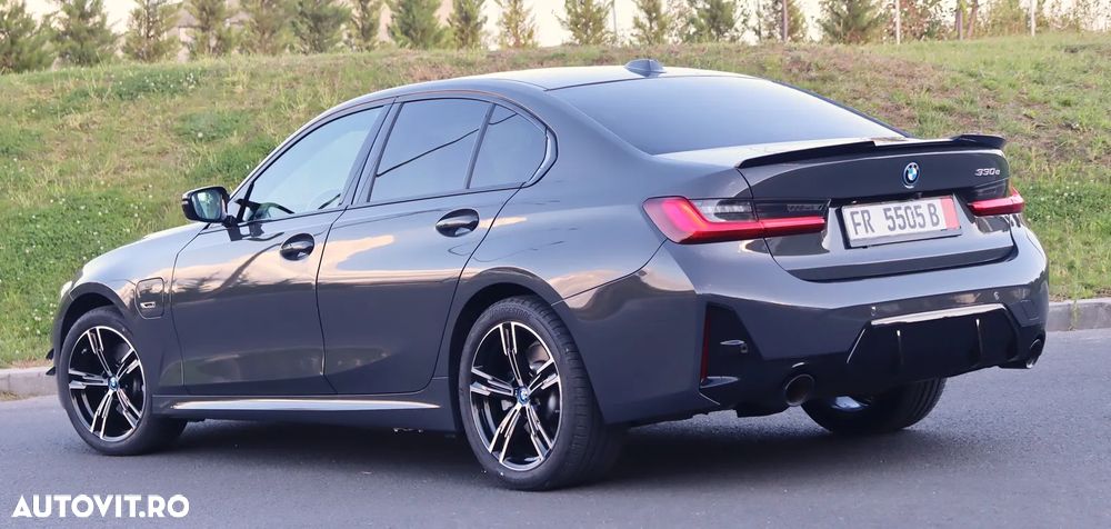 BMW Seria 3 330e Aut. M Sport - 10