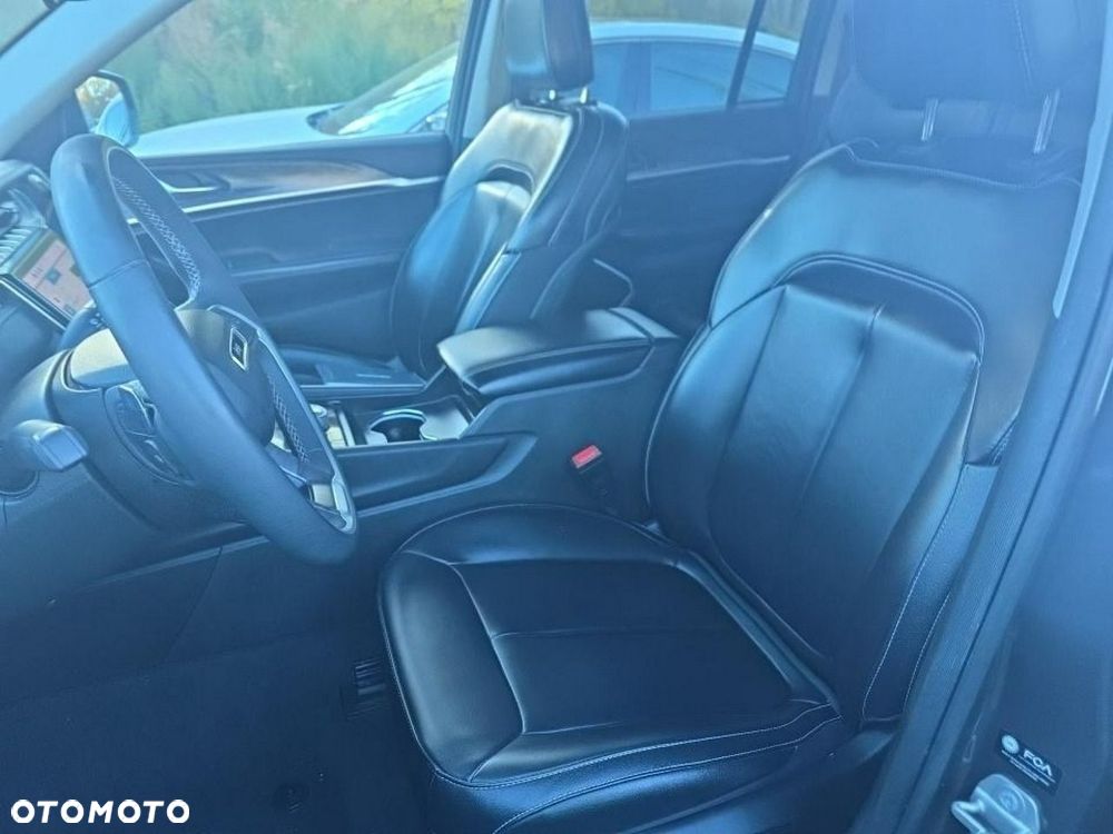 Jeep Grand Cherokee - 9