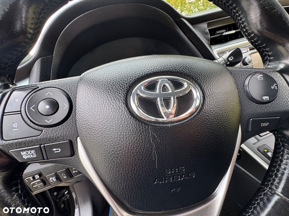 Toyota Auris 1.8 HSD Luna - 38