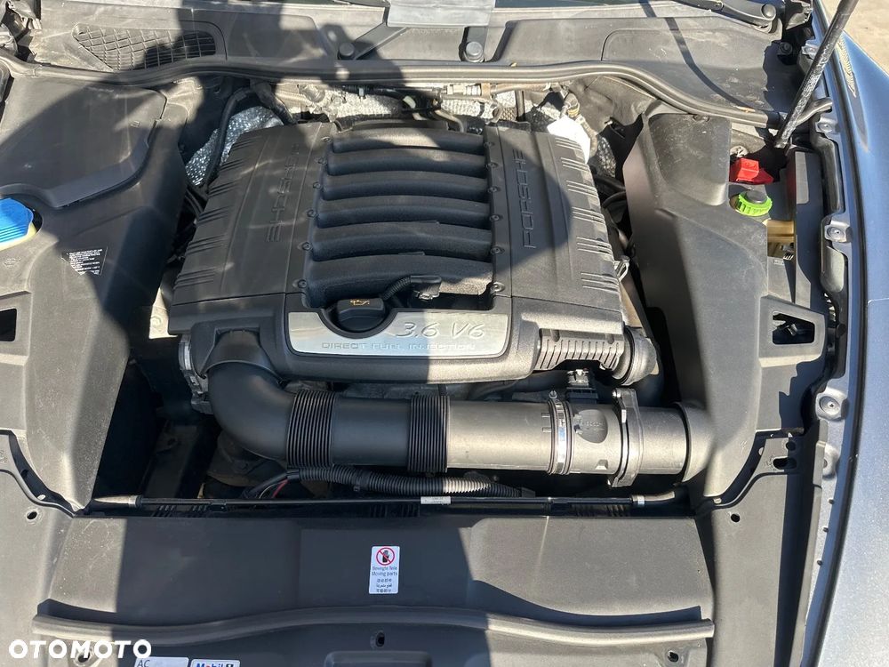 Porsche Cayenne - 4