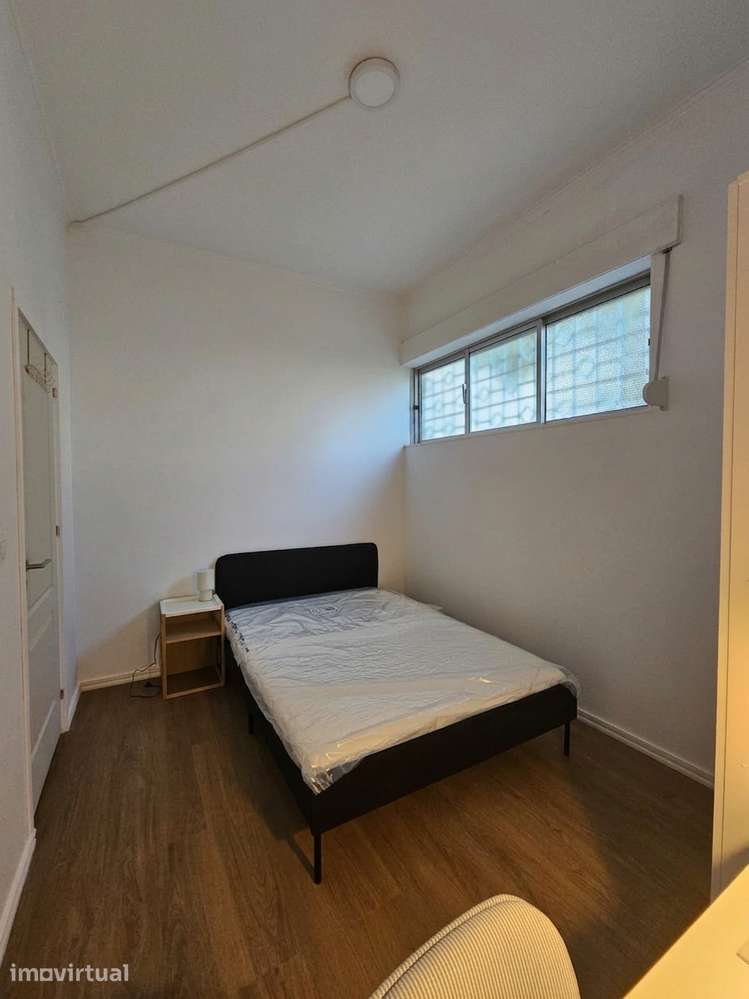 Quarto para arrendar totalmente remodelado a 7min do Metro - Odivelas - Grande imagem: 4/11