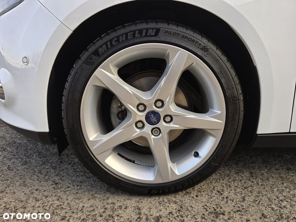 Ford Focus 1.0 EcoBoost Titanium - 19