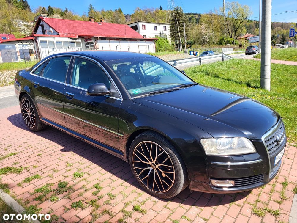 Audi A8 - 1