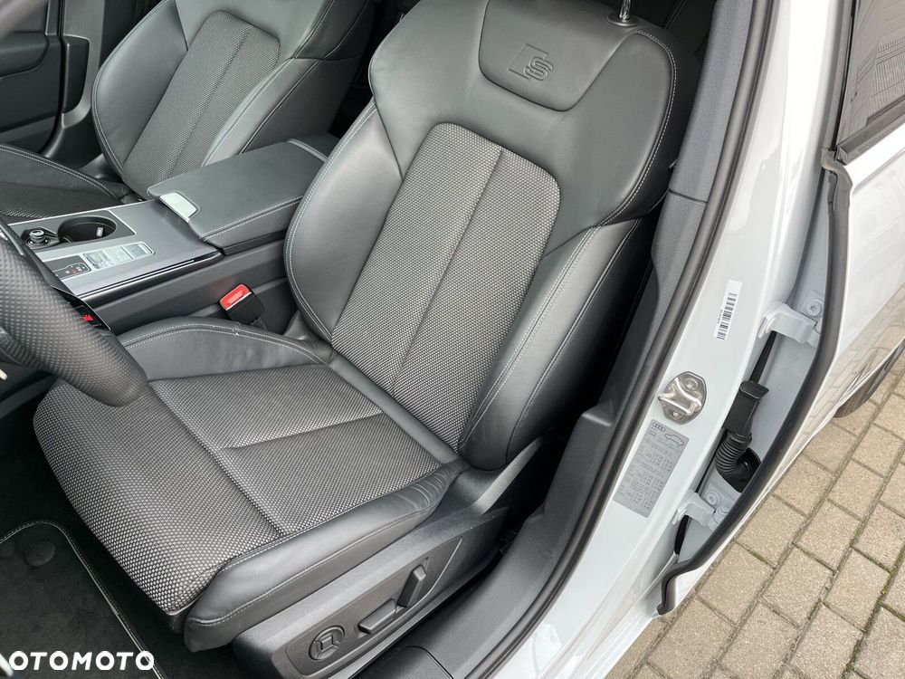 Audi A6 Avant - 16