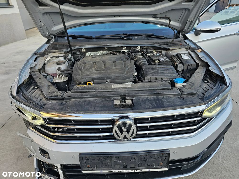 Volkswagen Passat 2.0 TDI SCR DSG Elegance - 24