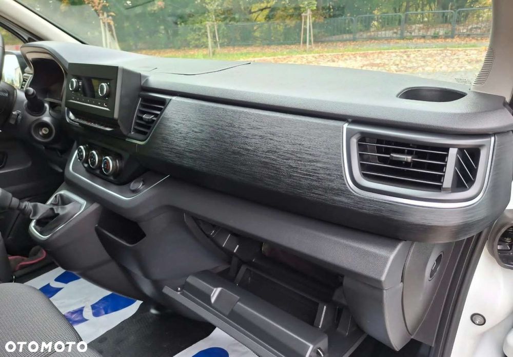 Renault Trafic - 24
