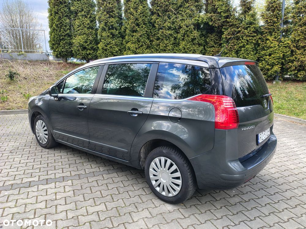 Peugeot 5008 - 5
