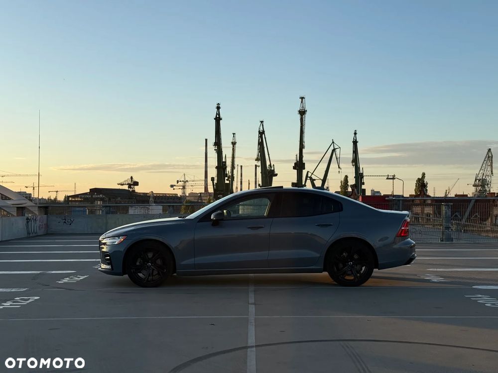 Volvo S60 B5 B AWD Plus Dark - 8