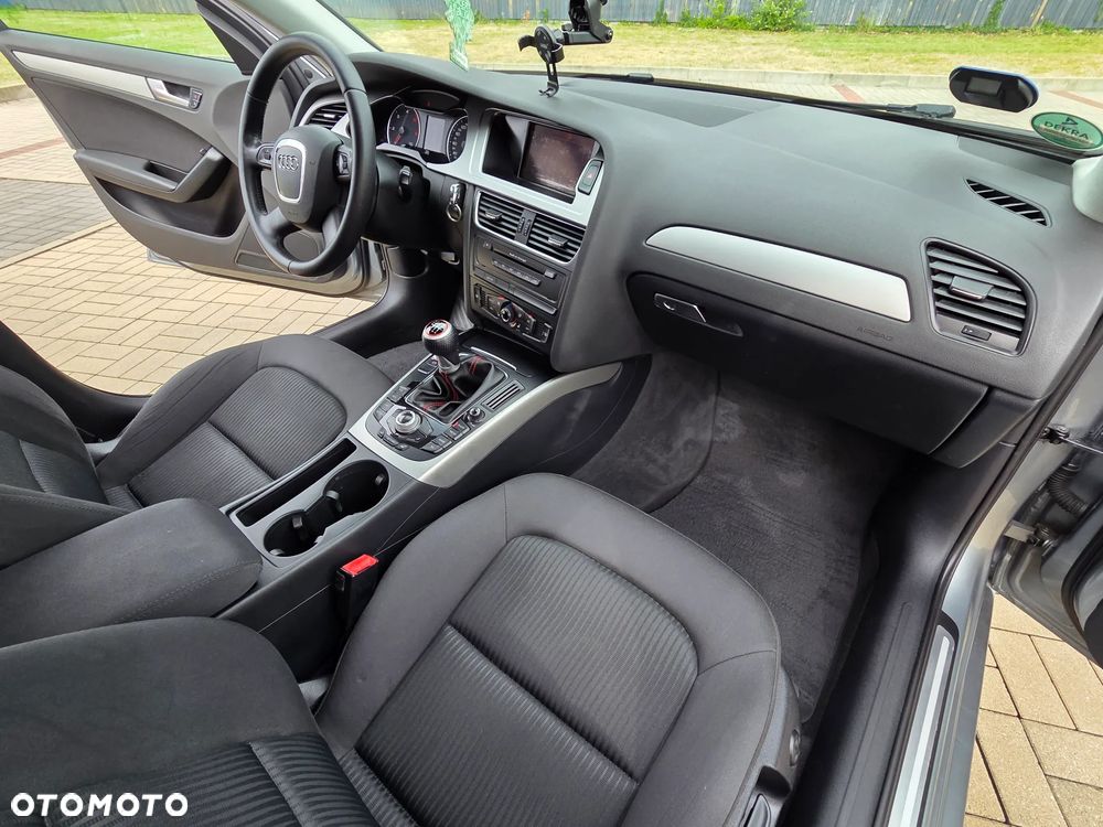 Audi A4 Avant 2.0 TDI DPF Ambiente - 23
