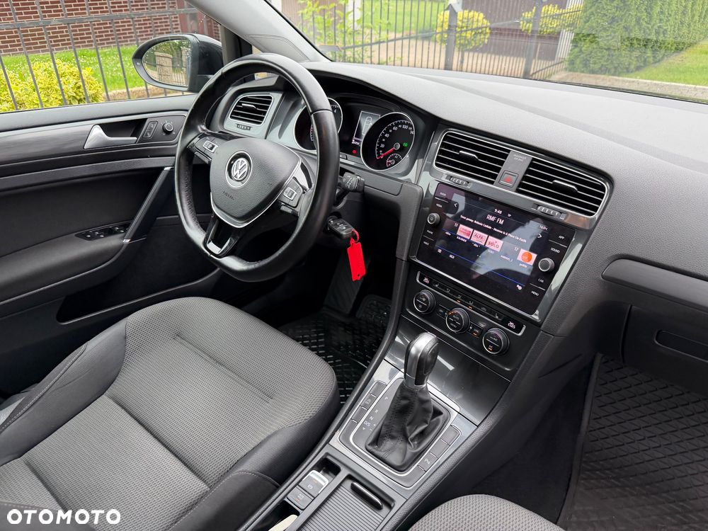 Volkswagen Golf 1.5 TSI BlueMotion ACT DSG Highline - 16
