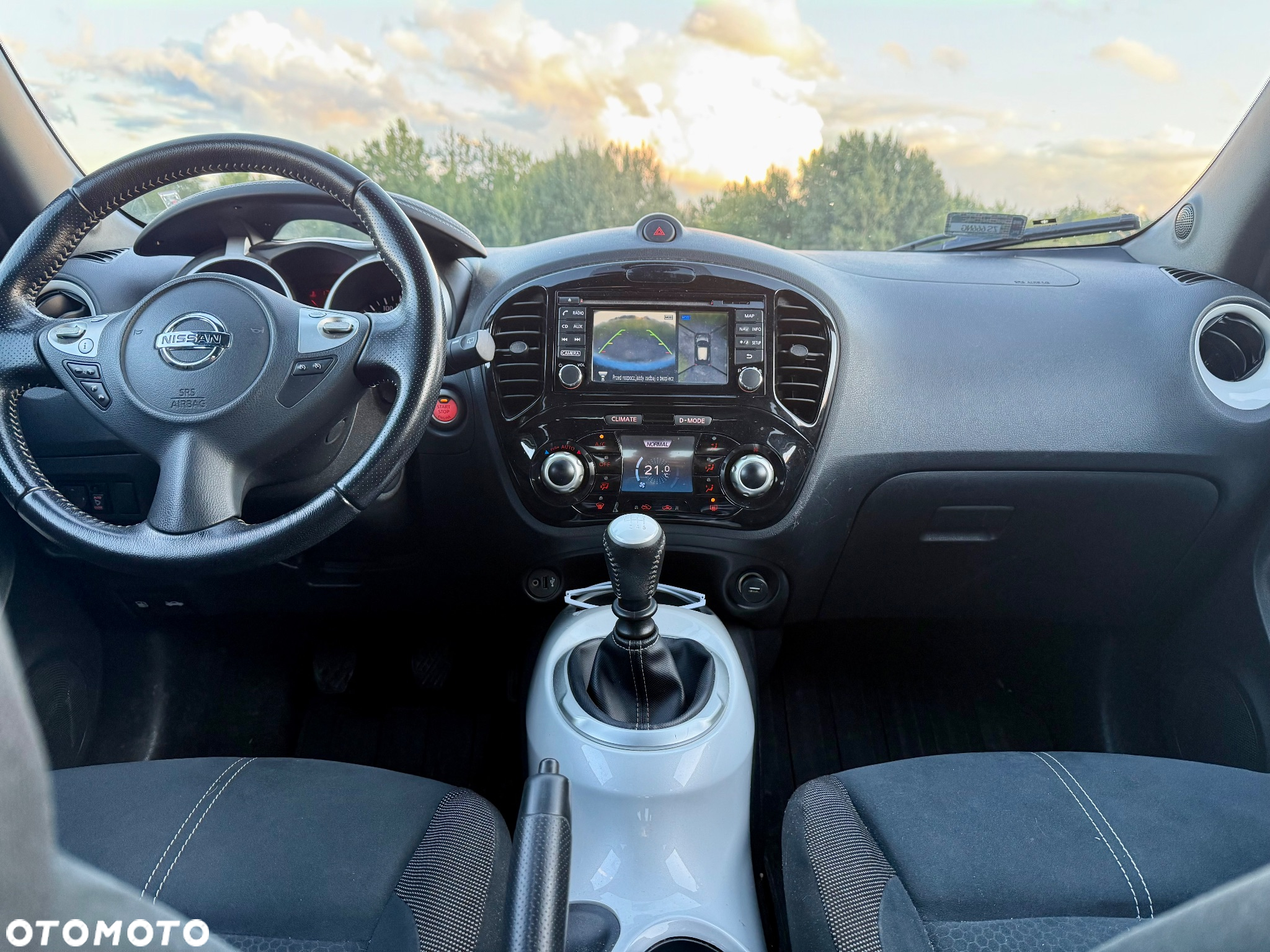 Nissan Juke 1.2 DIG-T N-Connecta EU6 - 12