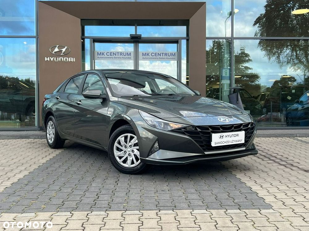 Hyundai Elantra - 3