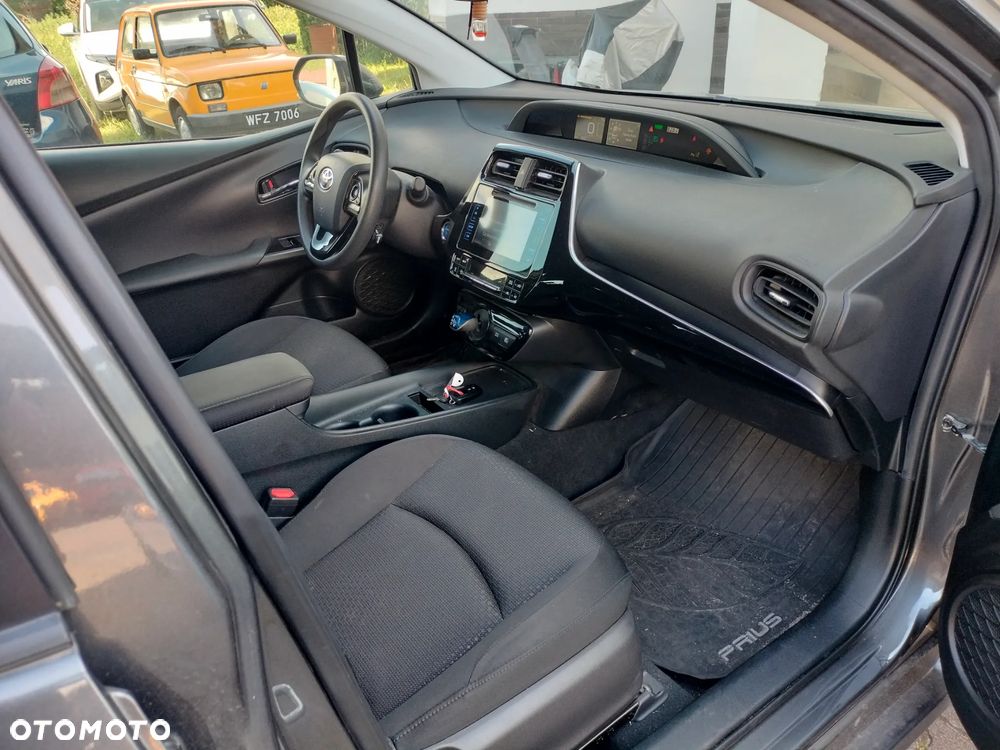 Toyota Prius Hybrid - 9