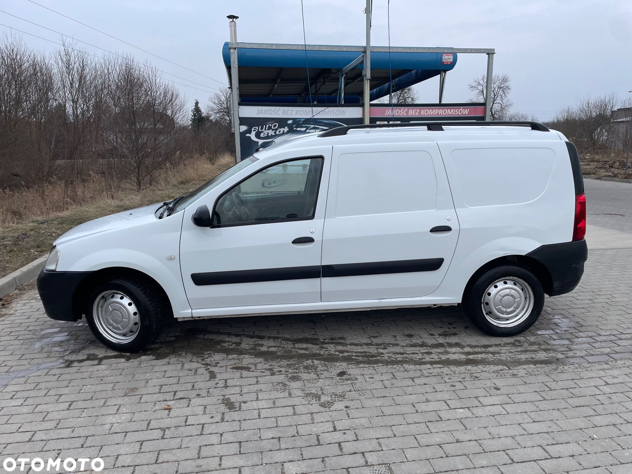 Dacia Logan - 1