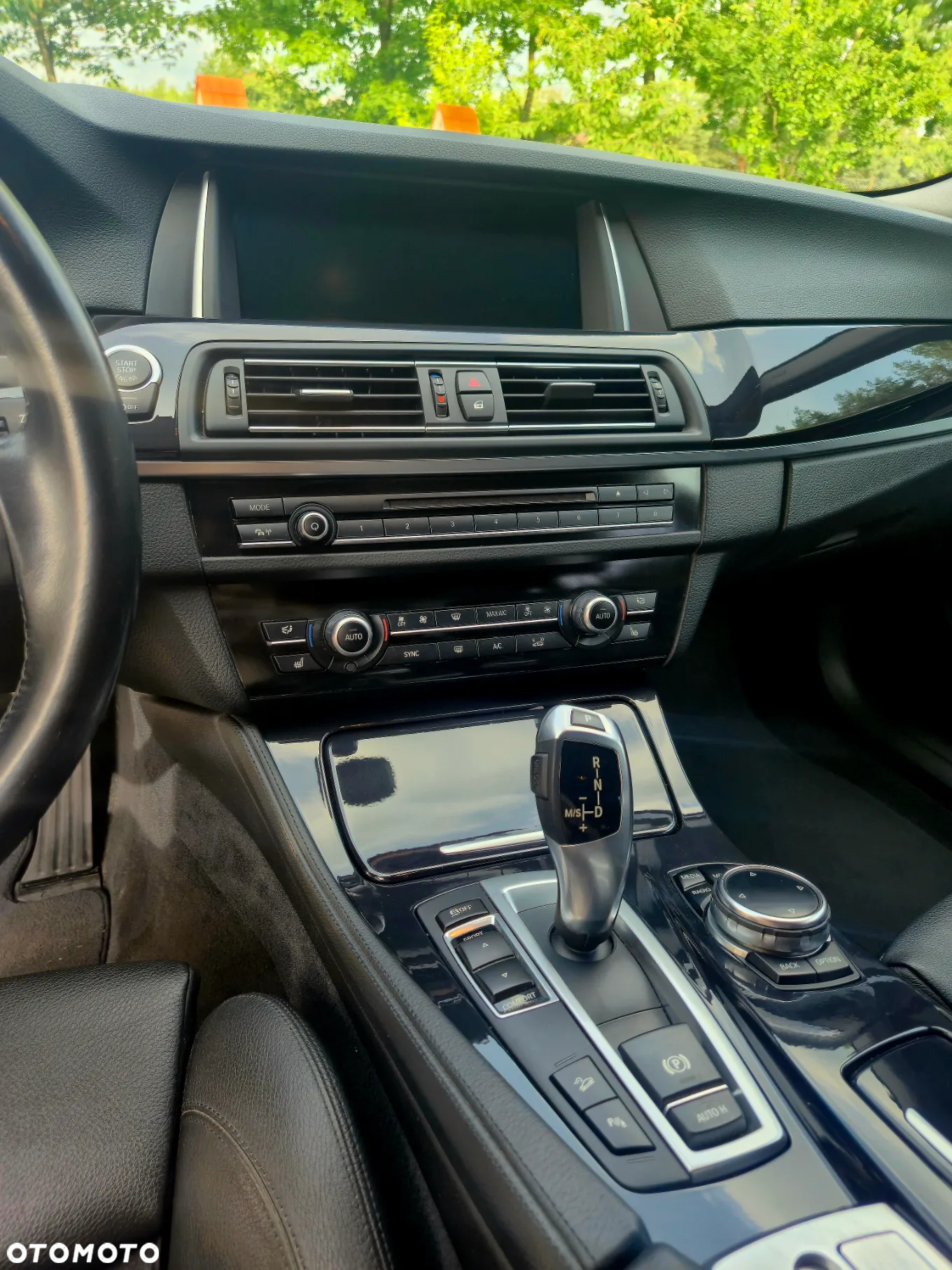 BMW Seria 5 520d xDrive - 18