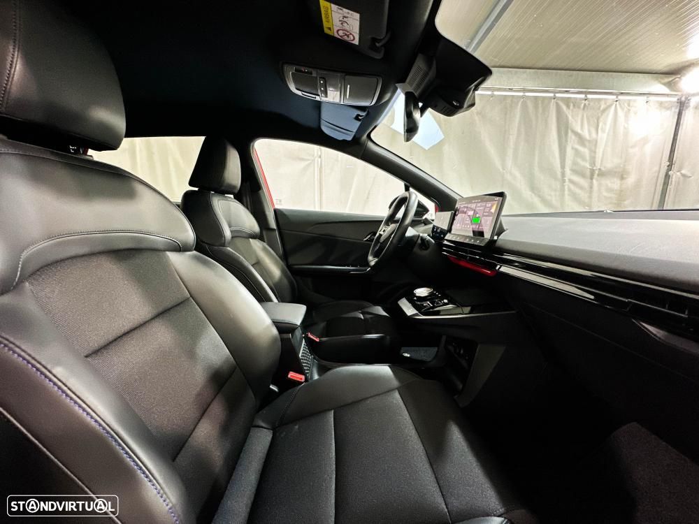 MG MG4 64 kWh Luxury - 29