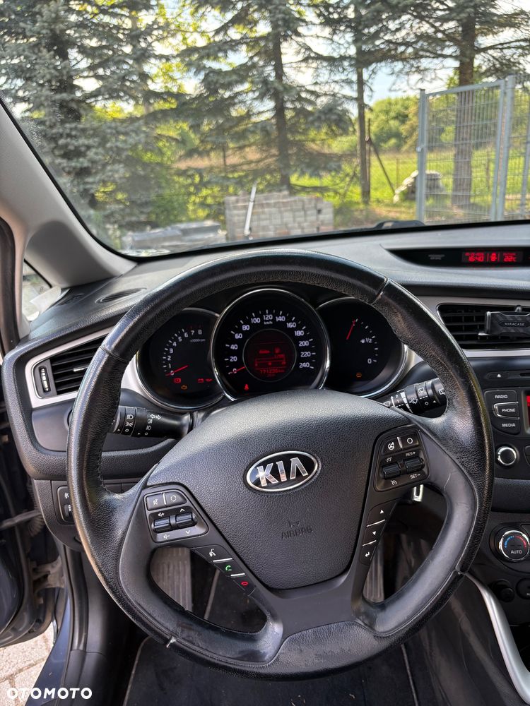 Kia Ceed 1.4 L - 21