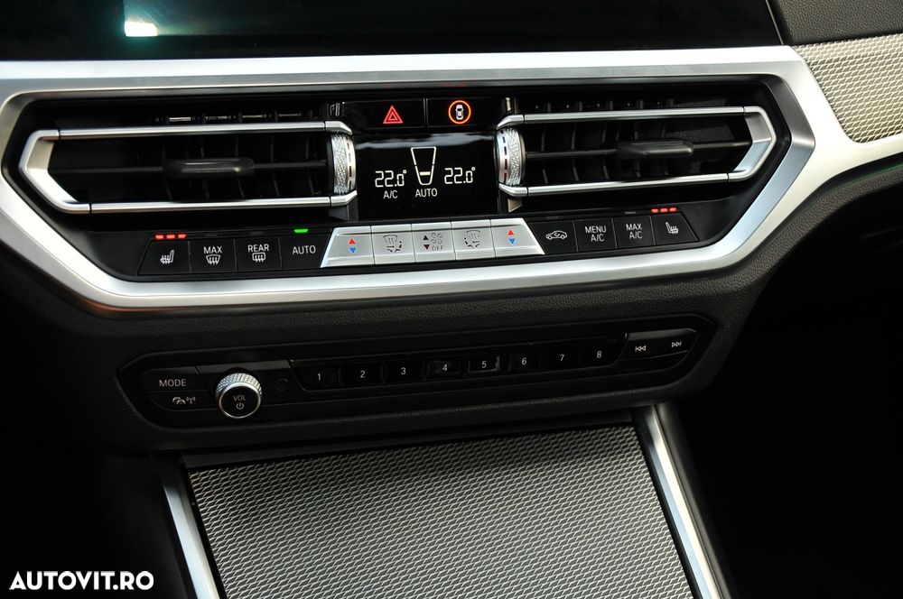 BMW Seria 3 330d xDrive AT MHEV - 29