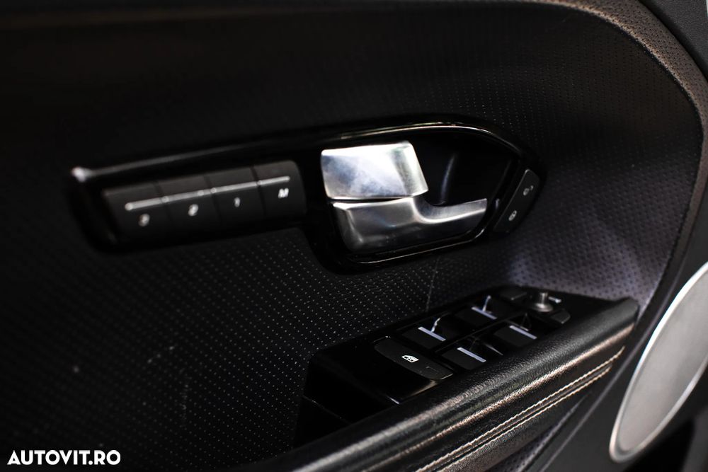Land Rover Range Rover Evoque - 31